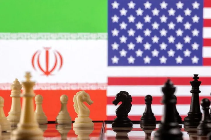 США и Иран возобновили ядерные переговоры